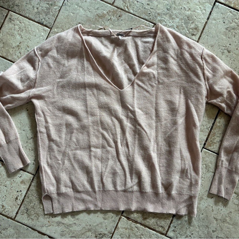 Free People V-Neck Cashmere Sweater in Light Pink